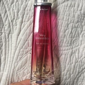 Givenchy Very Irrésistible